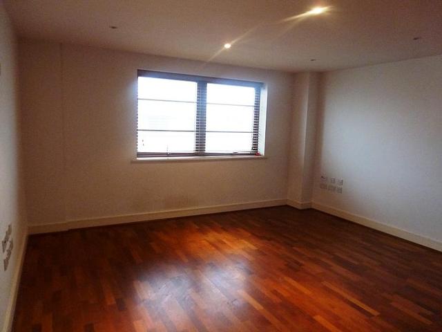  Image of 1 bedroom Apartment to rent in Hills Road Cambridge CB2 at 150 Hills Road, CB2 8PB