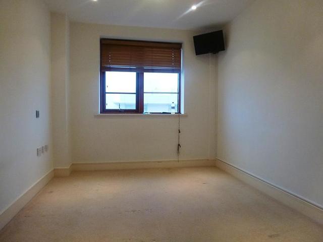  Image of 1 bedroom Apartment to rent in Hills Road Cambridge CB2 at 150 Hills Road, CB2 8PB