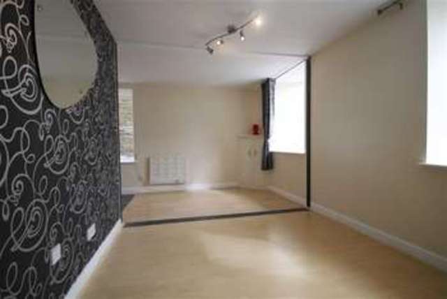  Image of 1 bedroom Property to rent in Red Lumb Rochdale OL12 at The Meadows Rochdale Rochdale, OL12 7TX