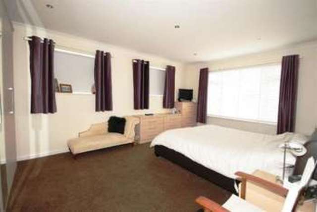  Image of 4 bedroom Property for sale in The Meadway Shoreham-by-Sea BN43 at The Meadway Shoreham By Sea Shoreham By Sea, BN43 5RN
