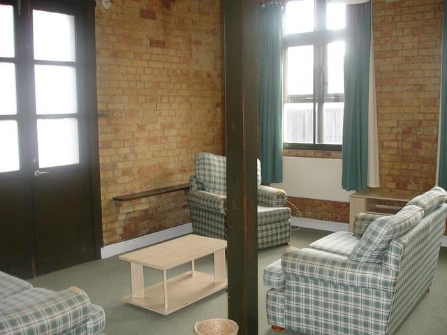  Image of 2 bedroom Ground Flat to rent in Rathmore Road Cambridge CB1 at Rathmore Road, CB1 7AB