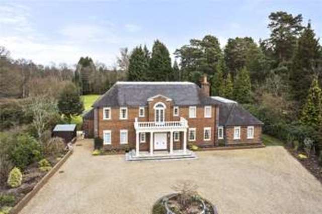  Image of 7 bedroom Detached house for sale in The Ridges Finchampstead Wokingham RG40 at Finchampstead Wokingham Finchampstead, RG40 3SS