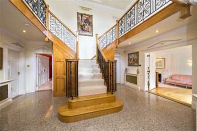  Image of 7 bedroom Detached house for sale in The Ridges Finchampstead Wokingham RG40 at Finchampstead Wokingham Finchampstead, RG40 3SS
