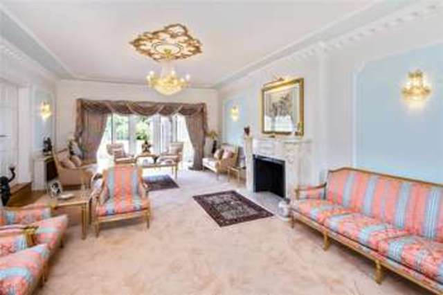  Image of 7 bedroom Detached house for sale in The Ridges Finchampstead Wokingham RG40 at Finchampstead Wokingham Finchampstead, RG40 3SS