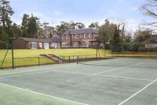  Image of 7 bedroom Detached house for sale in The Ridges Finchampstead Wokingham RG40 at Finchampstead Wokingham Finchampstead, RG40 3SS