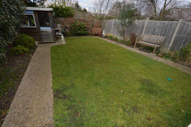  Image of 4 bedroom Semi-Detached house to rent in The Ridgeway London N11 at The Ridgeway Friern Barnet London, N11 3LG