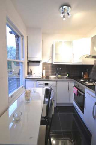  Image of Studio flat to rent in The Vale London W3 at The Vale  London, W3 7RR