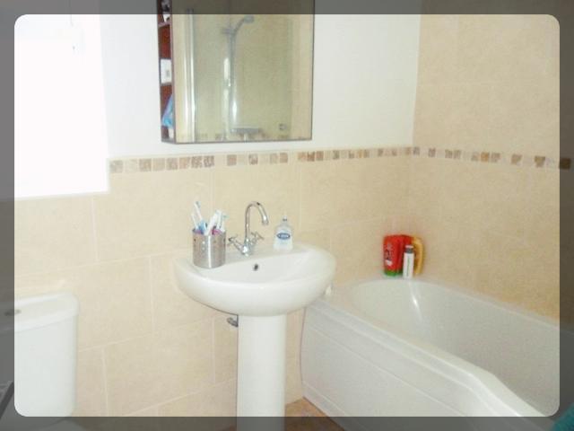  Image of 3 bedroom Semi-Detached house to rent in The Vale Kirk Ella Hull HU10 at Kirkella  Hull, HU10 7PS