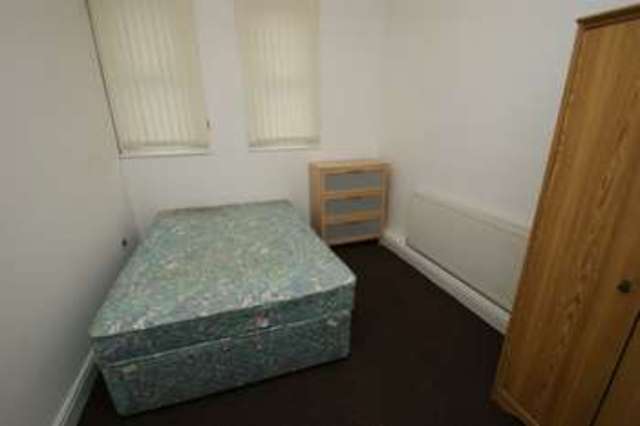 Image of 1 bedroom Flat to rent in Third Avenue Nottingham NG7 at Third Avenue  Nottingham, NG7 6JH