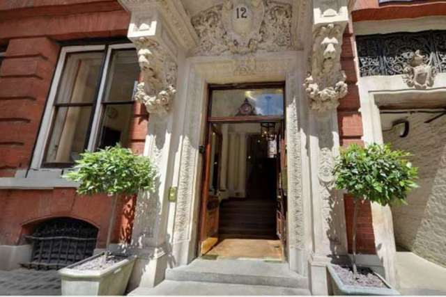  Image of Detached house to rent in Tokenhouse Yard London EC2R at Bank EC2R London, EC2R 7AS
