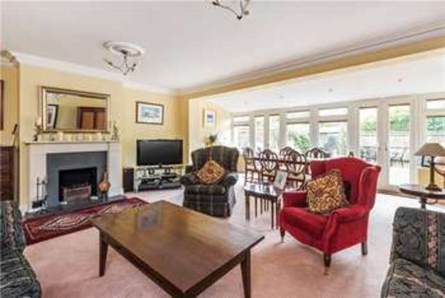  Image of 4 bedroom Terraced house for sale in Tower Place Warlingham CR6 at Warlingham Surrey Farleigh, CR6 9PW