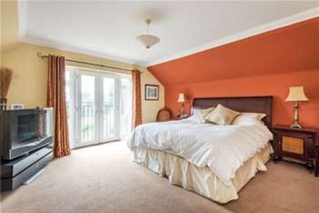  Image of 4 bedroom Terraced house for sale in Tower Place Warlingham CR6 at Warlingham Surrey Farleigh, CR6 9PW