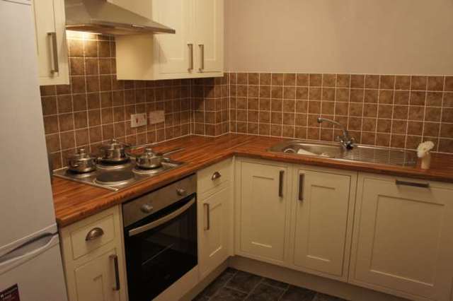  Image of 2 bedroom Apartment to rent in Town Mead Crawley RH11 at Highfield House, Town Mead West Green Crawley, RH11 7EH