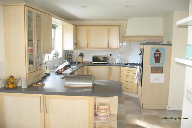  Image of 4 bedroom Detached house to rent in Treefields Buckingham MK18 at Buckingham, MK18 1GP