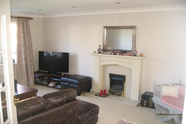  Image of 4 bedroom Detached house to rent in Treefields Buckingham MK18 at Buckingham, MK18 1GP