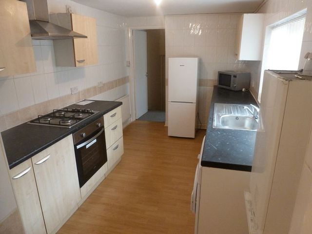  Image of 3 bedroom Flat to rent in Trewhitt Road Heaton Newcastle upon Tyne NE6 at Trewhitt Road Array Byker, NE6 5LU