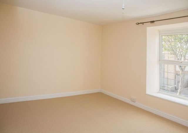  Image of 2 bedroom Terraced house to rent in Two Mile Hill Road Kingswood Bristol BS15 at Two Mile Hill Road Kingswood Bristol, BS15 1BJ