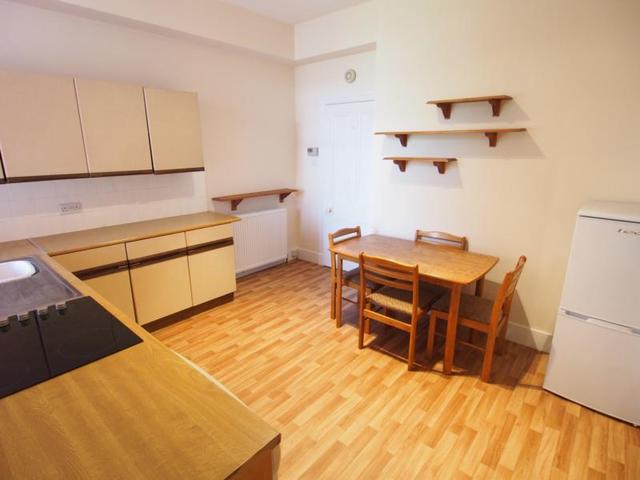  Image of 1 bedroom Flat to rent in Union Grove Aberdeen AB10 at West End Aberdeen Aberdeen, AB10 6RX
