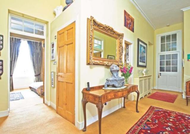  Image of 3 bedroom Flat to rent in Union Street Edinburgh EH1 at New Town Edinburgh Edinburgh, EH1 3LU