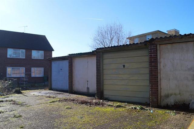  Image of 2 bedroom Maisonette for sale in Longford Avenue Southall UB1 at Longford Avenue Southall Southall, UB1 3QW