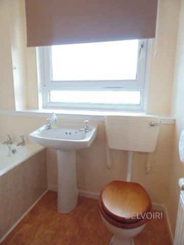  Image of 2 bedroom Terraced house to rent in Vanguard Way Renfrew PA4 at Renfrew Renfrewshire Renfrewshire, PA4 0LN