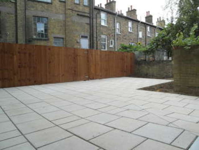  Image of 3 bedroom Flat to rent in Varden Street London E1 at London Aldgate East, E1 2AR