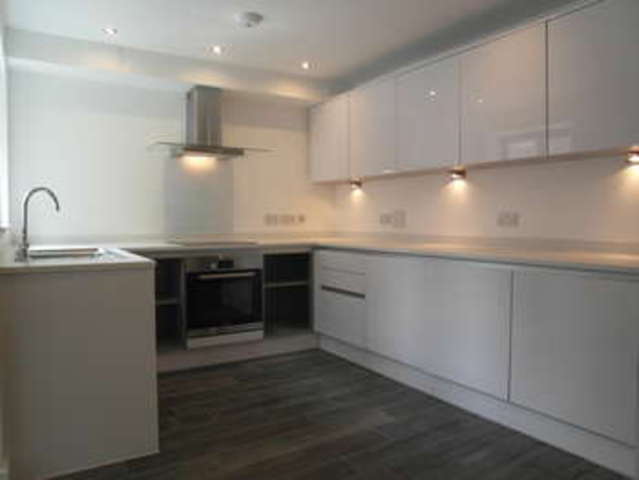  Image of 3 bedroom Flat to rent in Varden Street London E1 at London Aldgate East, E1 2AR
