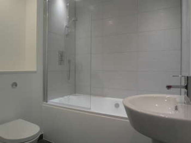  Image of 3 bedroom Flat to rent in Varden Street London E1 at London Aldgate East, E1 2AR