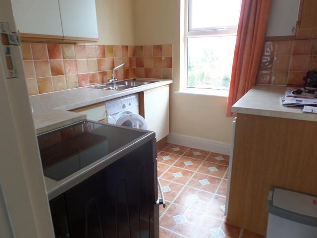  Image of 1 bedroom Flat to rent in Victoria Road Emsworth PO10 at 52c Victoria Road  Emsworth, PO10 7NJ