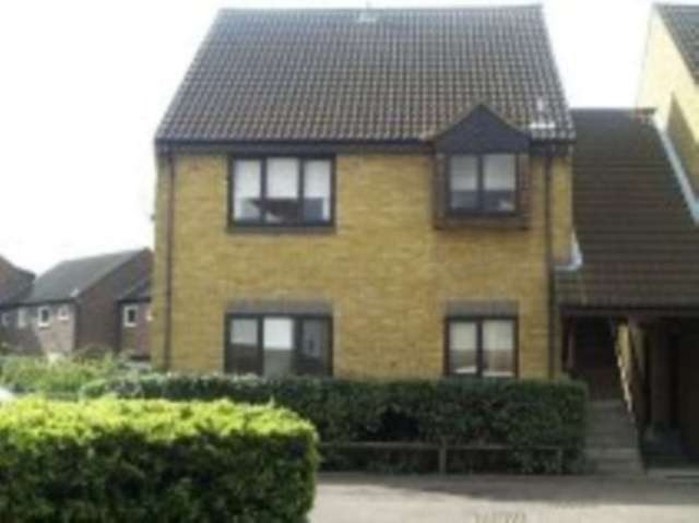  Image of Apartment to rent in Victory Way London SE16 at Victory Way Surrey Quays London, SE16 6QH