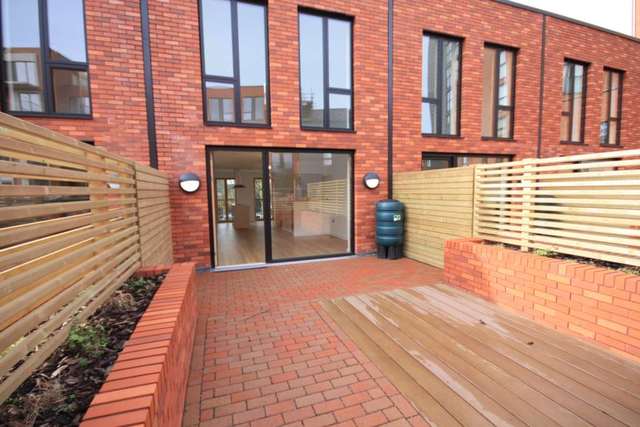  Image of 3 bedroom Town House for sale in Chapel Street Salford M3 at Barrow Street  Manchester, M3 5JY