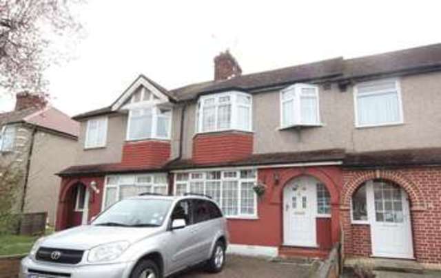  Image of 3 bedroom Property to rent in Wadham Gardens Greenford UB6 at Wadham Gardens  Greenford, UB6 0BP