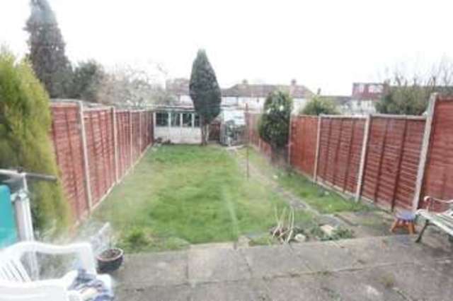  Image of 3 bedroom Property to rent in Wadham Gardens Greenford UB6 at Wadham Gardens  Greenford, UB6 0BP