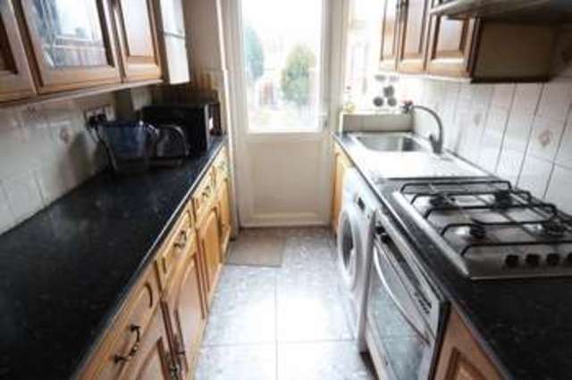  Image of 3 bedroom Property to rent in Wadham Gardens Greenford UB6 at Wadham Gardens  Greenford, UB6 0BP