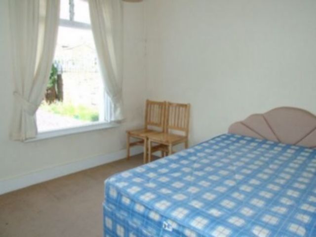  Image of 2 bedroom Flat to rent in Wakeman Road London NW10 at Kensal Green NW10 London, NW10 5BH