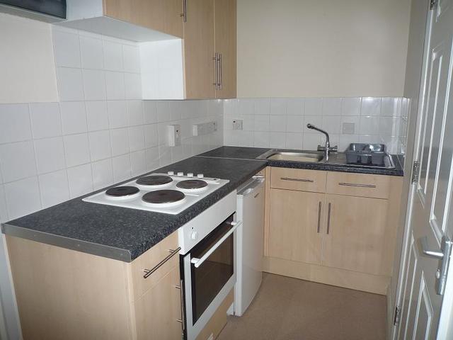  Image of Studio flat to rent in London Road Portsmouth PO2 at Walden Studios 136 London Road Portsmouth, PO2 9DE