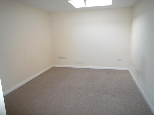  Image of Studio flat to rent in London Road Portsmouth PO2 at Walden Studios 136 London Road Portsmouth, PO2 9DE