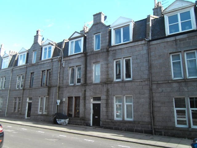  Image of 1 bedroom Flat to rent in Wallfield Crescent Aberdeen AB25 at Rosemount Aberdeen Aberdeen, AB25 2LB