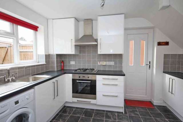  Image of 3 bedroom Semi-Detached house to rent in Wigod Way Wallingford OX10 at Wigod Way  Wallingford, OX10 8AW