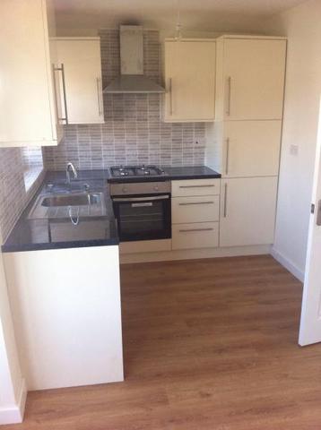  Image of 2 bedroom Flat to rent in Warwick Road London E17 at London, E17 5NP