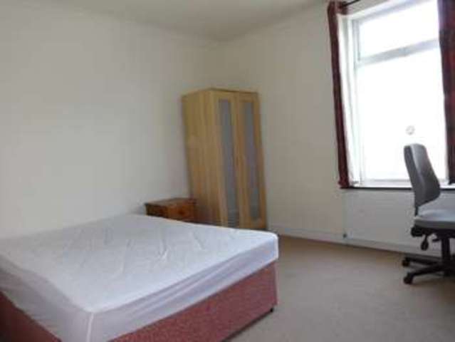  Image of 1 bedroom Detached house to rent in Warwick Terrace Sheffield S10 at Crookes Sheffield Fulwood, S10 1LY
