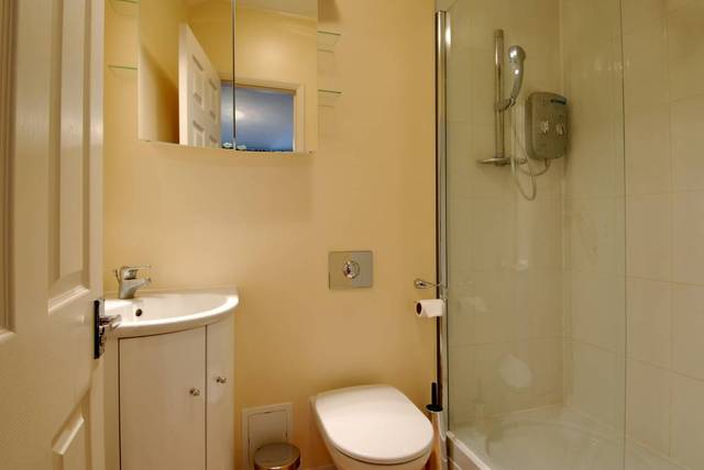  Image of 1 bedroom Detached house to rent in Kensington Park Road London W11 at Waterford House  110 Kensington Park Road, W11 2PJ