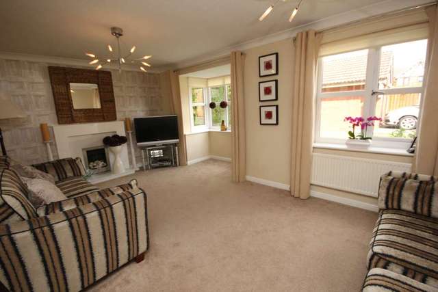  Image of 4 bedroom Detached house for sale in Waterloo Gardens Ashton-under-Lyne OL6 at Waterloo Gardens  Ashton Under Lyne, OL6 9RD