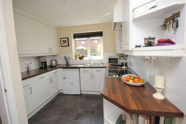  Image of 4 bedroom Detached house for sale in Waterloo Gardens Ashton-under-Lyne OL6 at Waterloo Gardens  Ashton Under Lyne, OL6 9RD