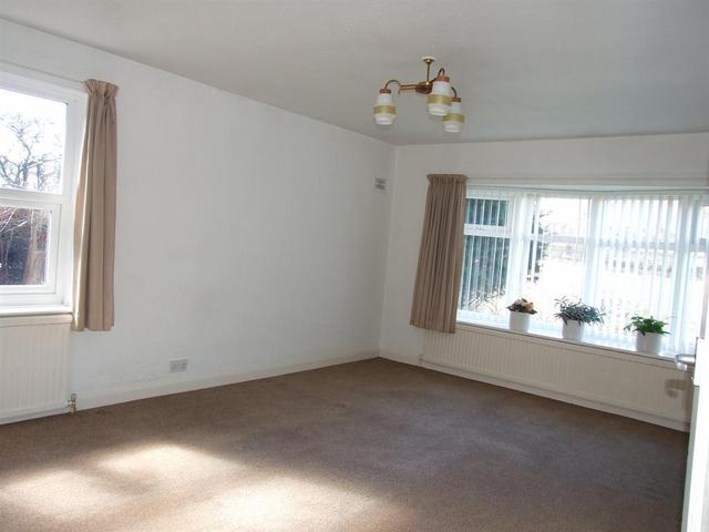  Image of 2 bedroom Bungalow for sale in Weaponness Valley Close Scarborough YO11 at Scarborough North Yorkshire Scarborough, YO11 2JJ