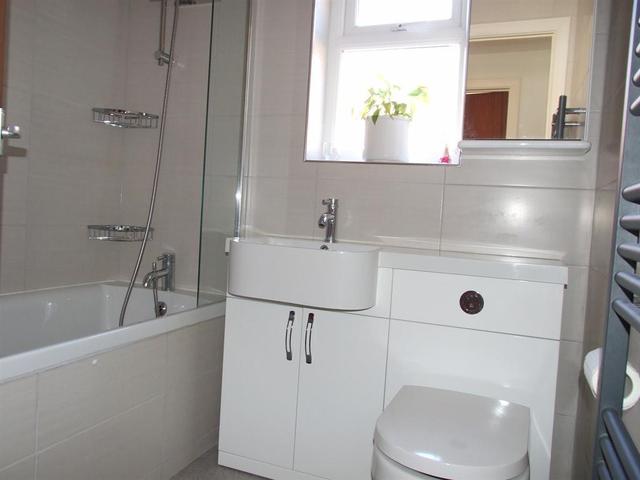  Image of 2 bedroom Bungalow for sale in Weaponness Valley Close Scarborough YO11 at Scarborough North Yorkshire Scarborough, YO11 2JJ