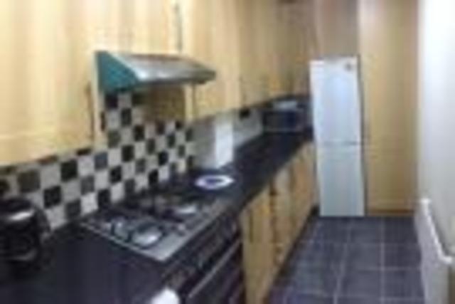  Image of 2 bedroom Terraced house to rent in Webb Close Bagshot GU19 at Bagshot, GU19 5QP
