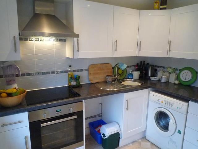  Image of 3 bedroom Flat to rent in West Avenue Worthing BN11 at Worthing, BN11 5LY