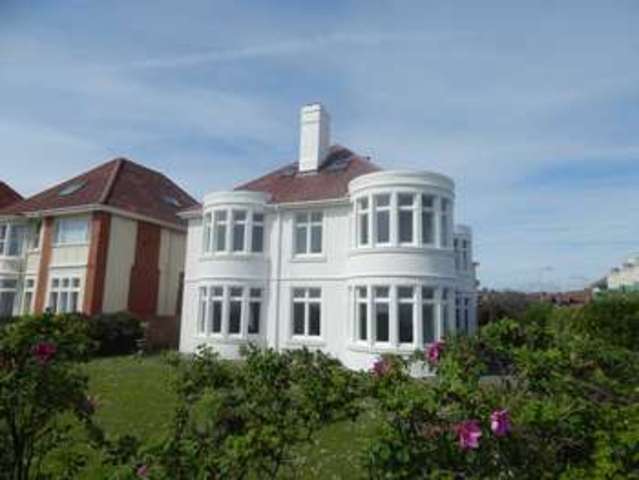  Image of 4 bedroom Detached house for sale in West Drive Porthcawl CF36 at Porthcawl  Porthcawl, CF36 3LT