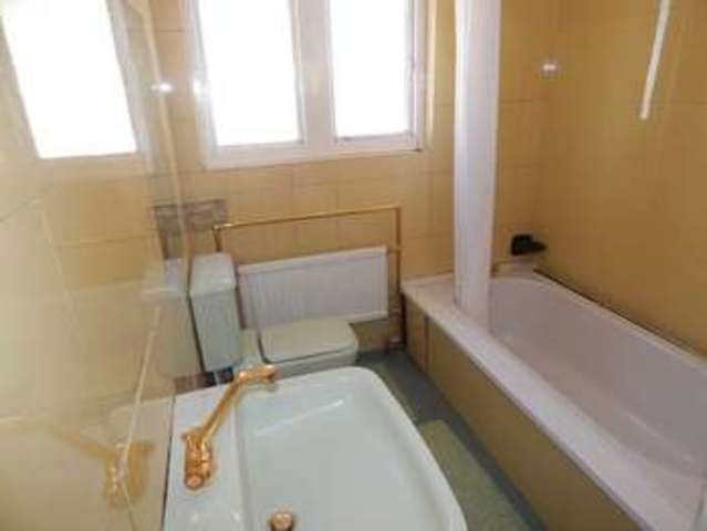  Image of 4 bedroom Detached house for sale in West Drive Porthcawl CF36 at Porthcawl  Porthcawl, CF36 3LT